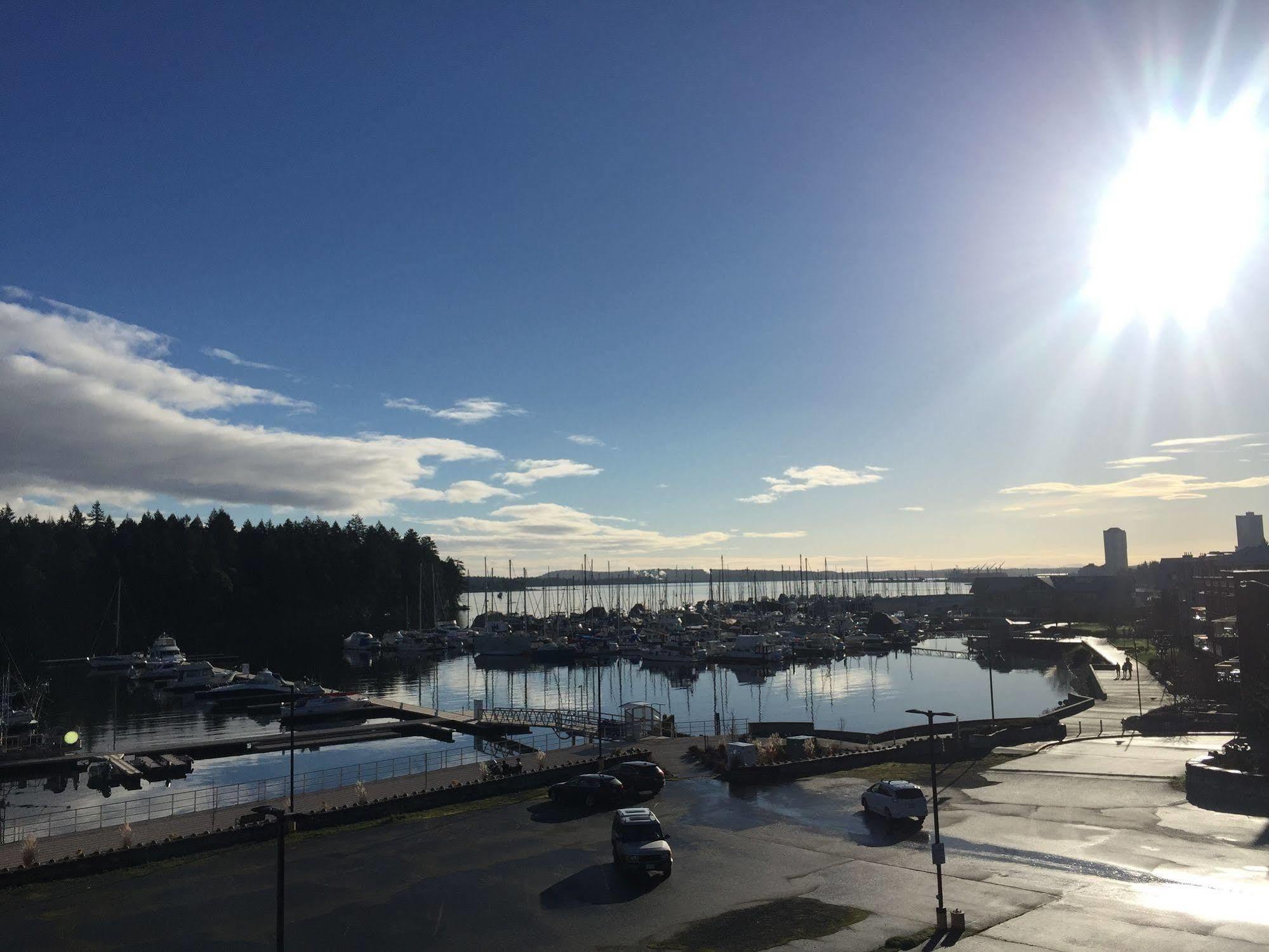 The Waterfront Suites And Marina Nanaimo Exterior foto